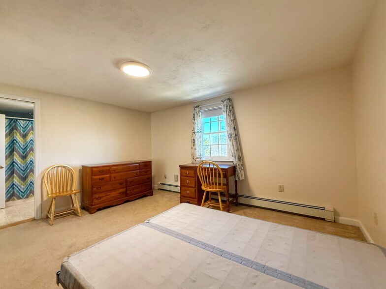 Bedroom - 78 Center St
