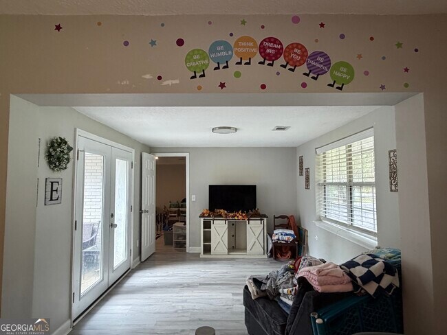 Building Photo - 216 Clarks Bluff Rd