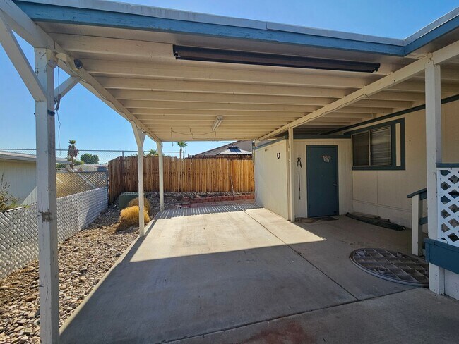 Building Photo - 2 bed/2 bath Manufactured Home in Desirabl...