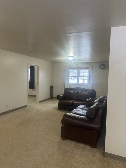 Building Photo - 1908 W Main St