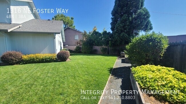 Building Photo - 1316 NE Foster Way