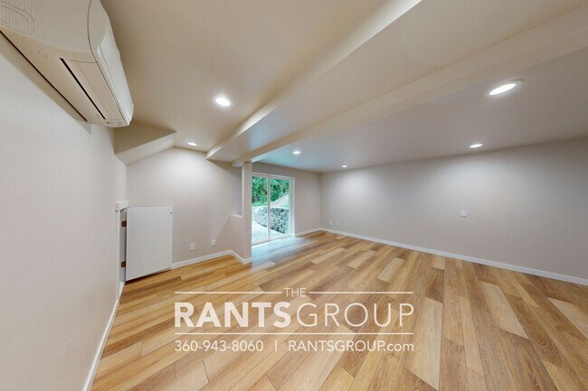Building Photo - 4 br, 3 bath House - 3124 Jorgenson Rd NE