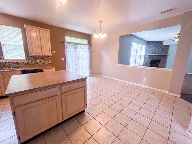 Building Photo - 10640 Northern Dancer Dr