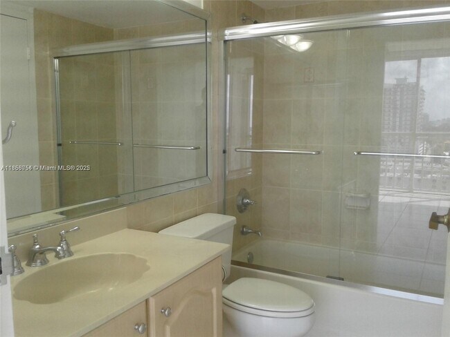 Building Photo - 7601 E Treasure Dr
