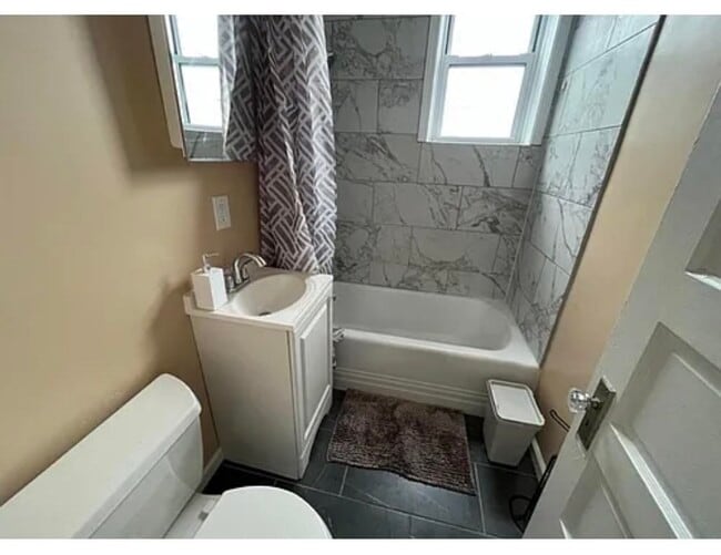 Building Photo - 109 72nd St