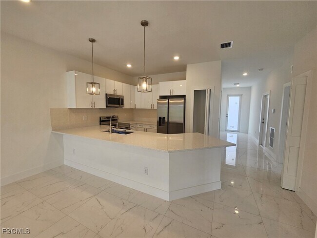 Primary Photo - 2123 Snead Dr