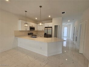 Building Photo - 2123 Snead Dr