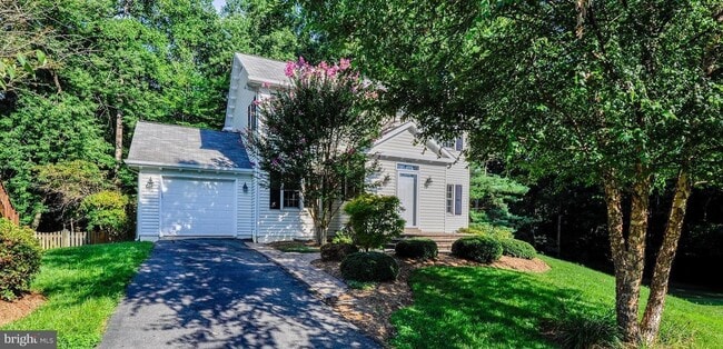 Building Photo - 10152 Marshall Pond Rd