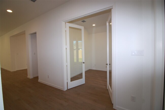 Building Photo - 16750 Yaklin Meadow Ct