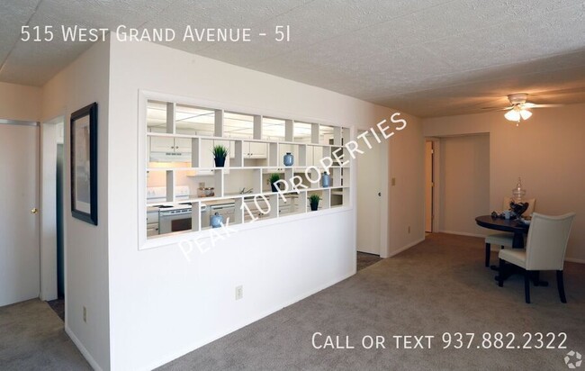 Building Photo - Spacious one-bedroom apartments with a par...