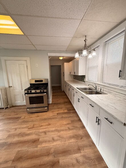 Building Photo - 110 Prospect St