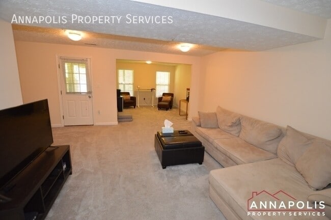 Building Photo - 915 Nanticoke Run Way