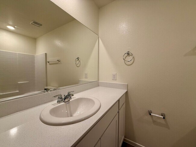 Building Photo - BRAND NEW 3 BED 2.5 BATH 2 CAR GARAGE TOWNHOUSE W/ LOFT FOR RENT!!!