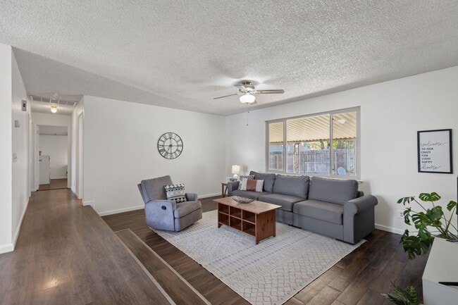 Building Photo - Updated North Chico 3BD/2BA with Solar & Covered Patio