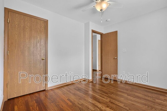 Building Photo - 3127 Thomas Ave