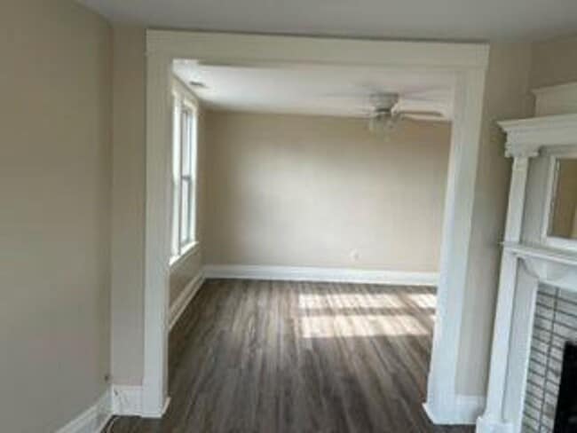 Building Photo - 221HEN