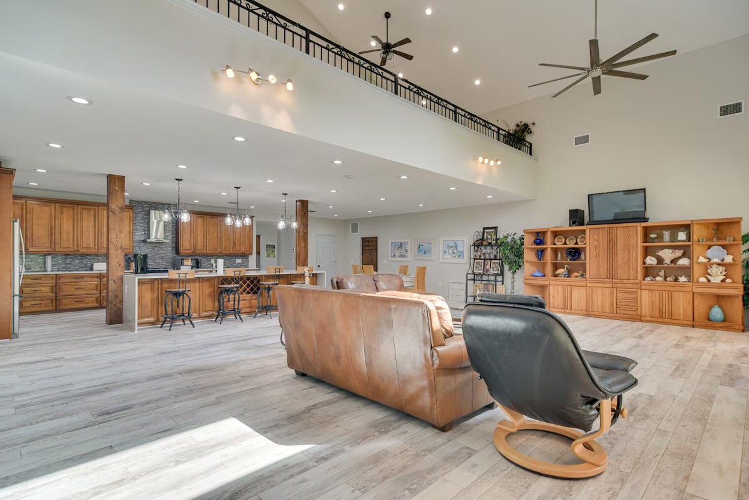 Building Photo - 5100 28th Ave N