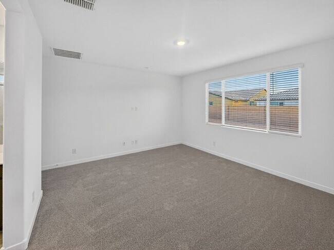 Building Photo - New Home at Wester Gardens! 4 Bedroom 3 Bathrooms!
