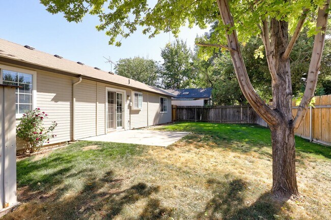 Building Photo - Desirable South East Boise Home for Rent -...