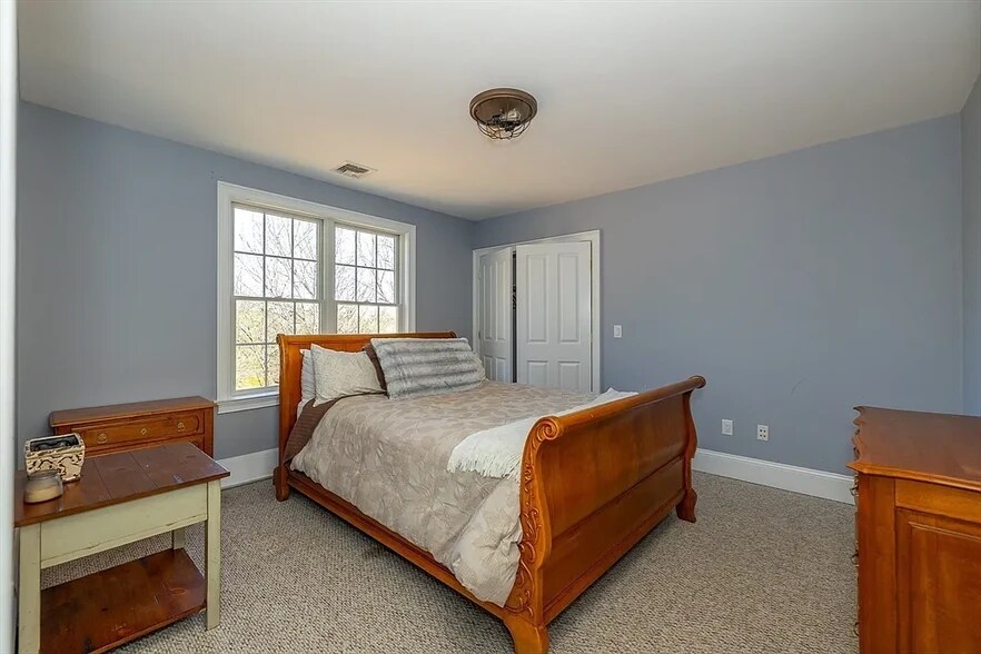 Building Photo - 120 Adams St