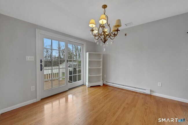 Building Photo - 51 Ledgewood Dr