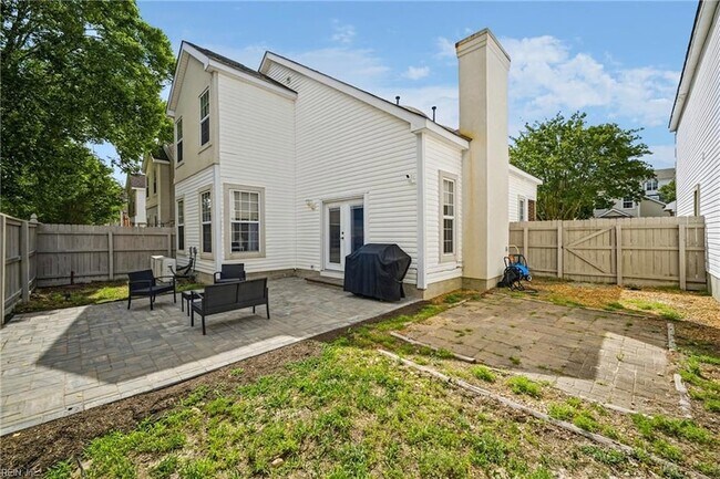 Building Photo - 2212 Creeks Edge Dr