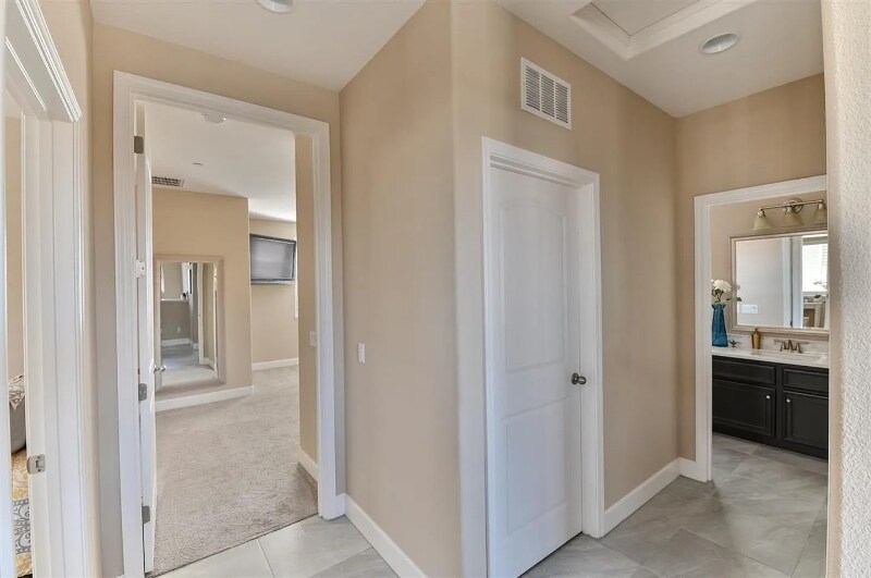 Building Photo - 1392 Violet Way