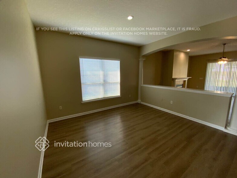 Building Photo - 833 Lord Nelson Blvd