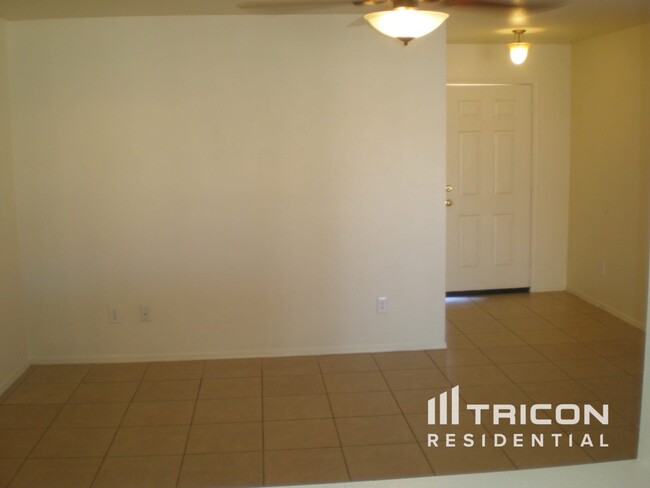 Building Photo - 10534 W Carlota Ln