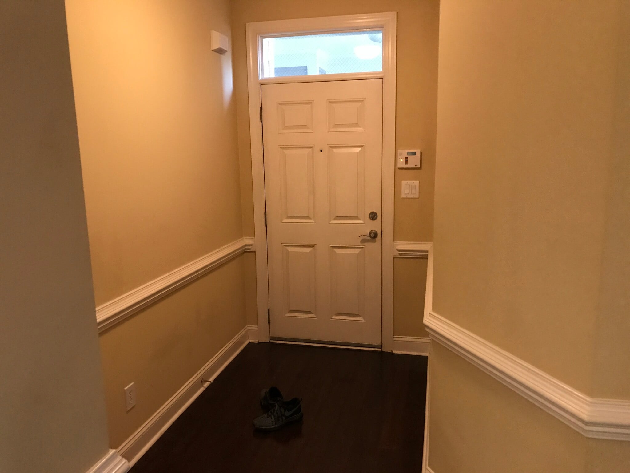 entry door - 1931 Dante Ln