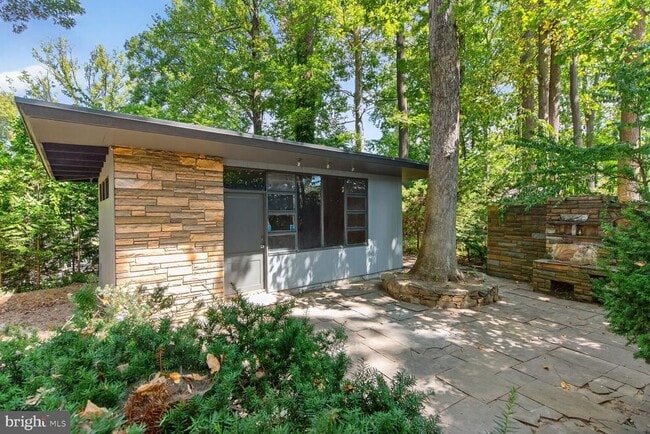 Building Photo - 7141 Oak Ridge Rd