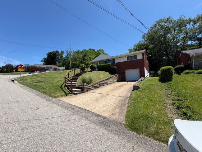 Building Photo - Beautiful Home for Rent