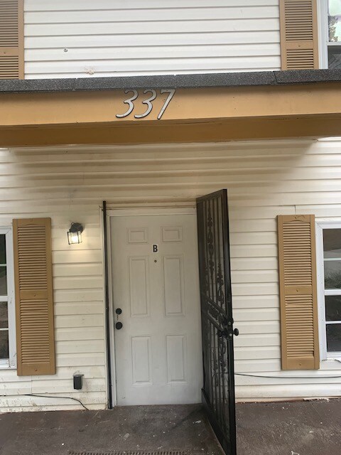 Building Photo - 337 Fairburn Rd NW