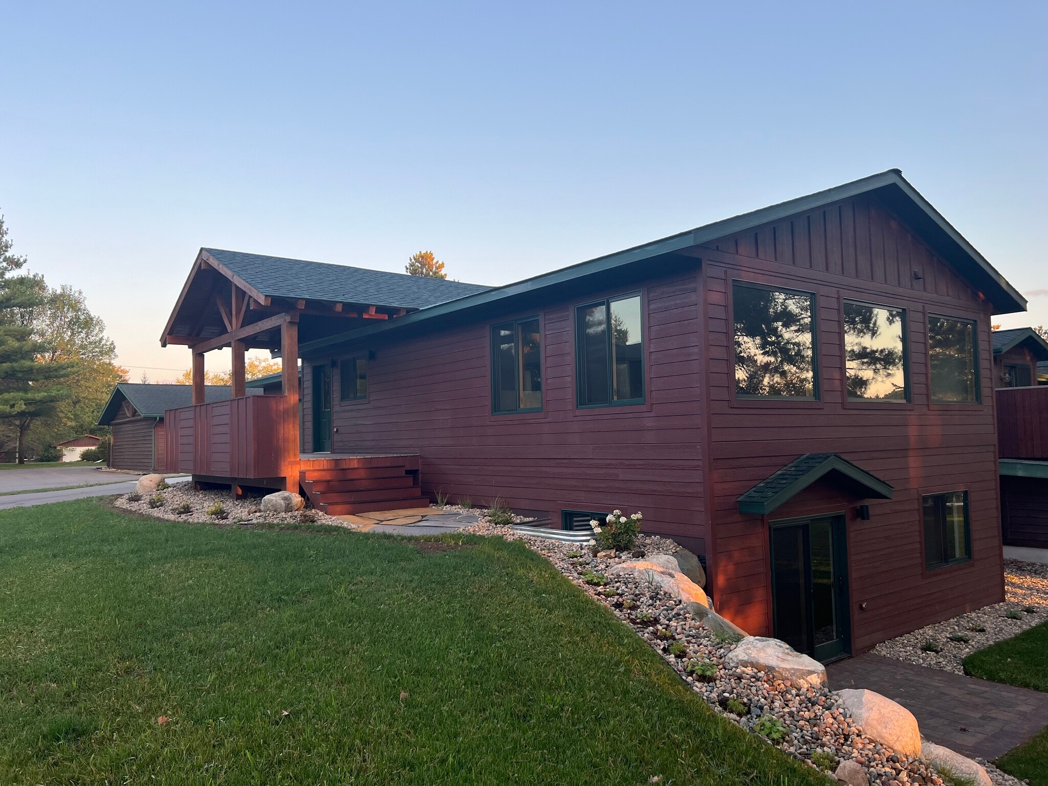 Building Photo - 716 Park Ave N