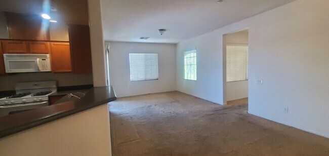 Building Photo - Stunning Condo with Attached Garage