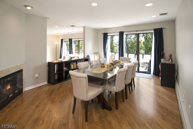 Building Photo - 42 Schindler Terrace