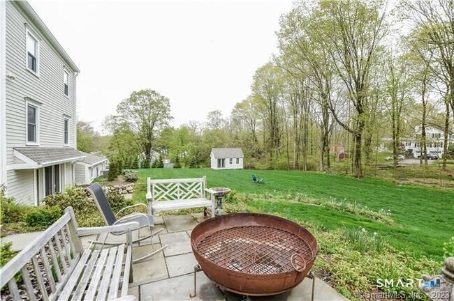 Building Photo - 456 White Oak Shade Rd
