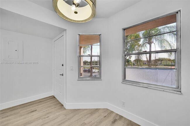 Building Photo - 1200 SW 124th Terrace