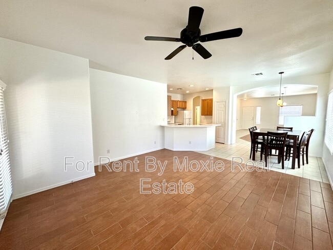 Building Photo - 44038 Granite Dr