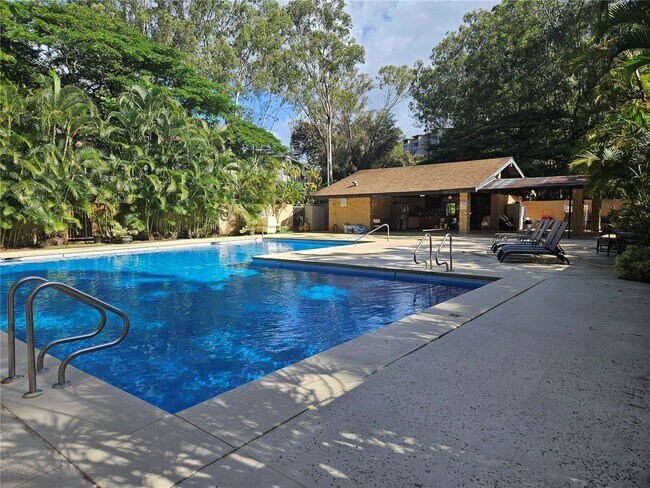 Building Photo - Mililani "Waikalani Woodlands" Newly Remodeled 3 Bedroom 2 Bath.