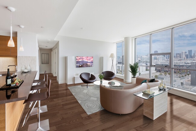 living area with floor-to-ceiling windows - 480 Mission Bay Blvd N