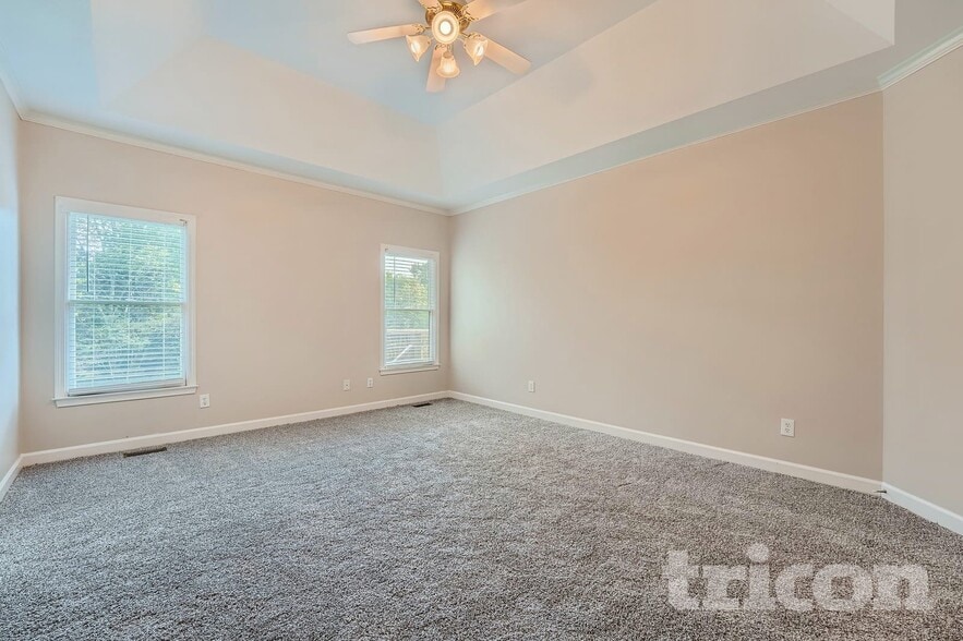 Building Photo - 4 Stonehenge Ct