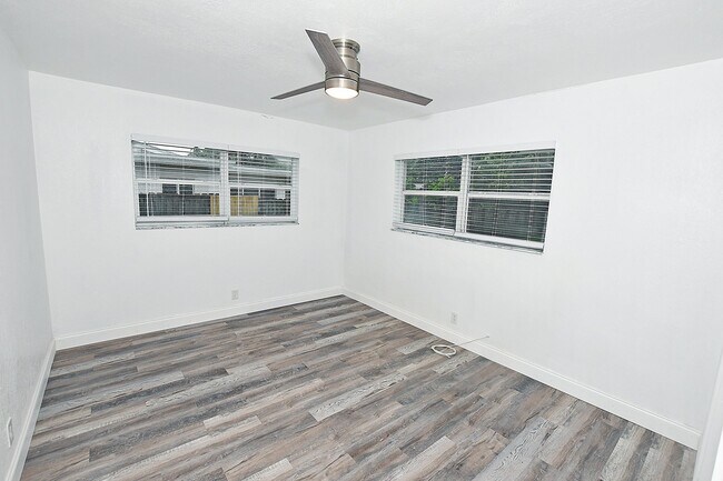 Building Photo - 270 NW 43rd St