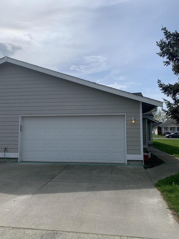 Building Photo - 210 Noble St