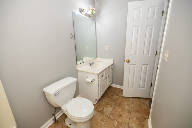 Building Photo - 599 Rivulett Ct
