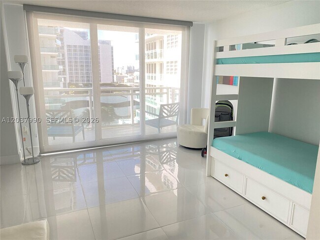 Building Photo - 6917 Collins Ave