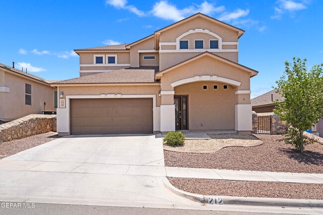 Primary Photo - 212 S Manzanita Dr
