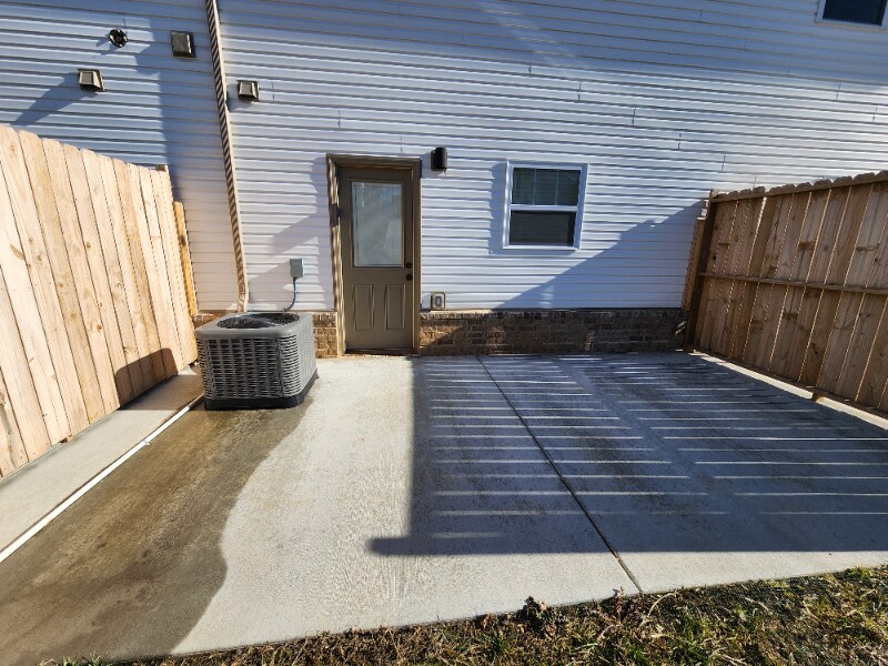 Building Photo - 615 Peachers Mill Rd