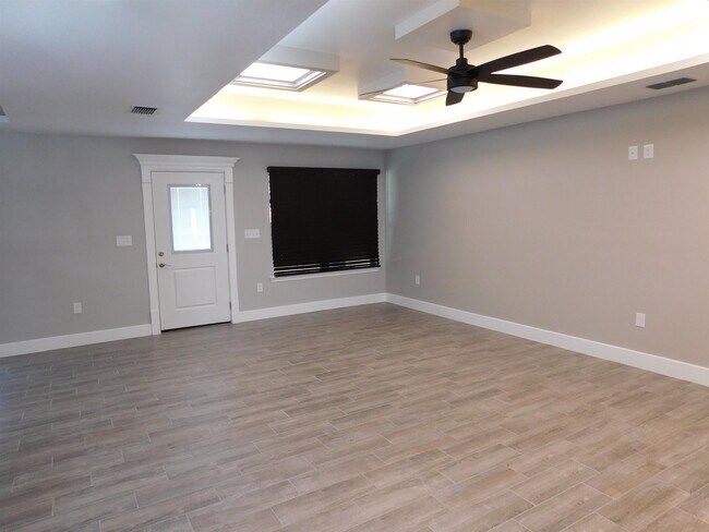 Building Photo - 108 Noahy Dr