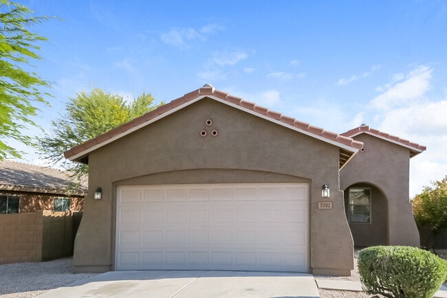 Building Photo - 2202 W Gold Dust Ave